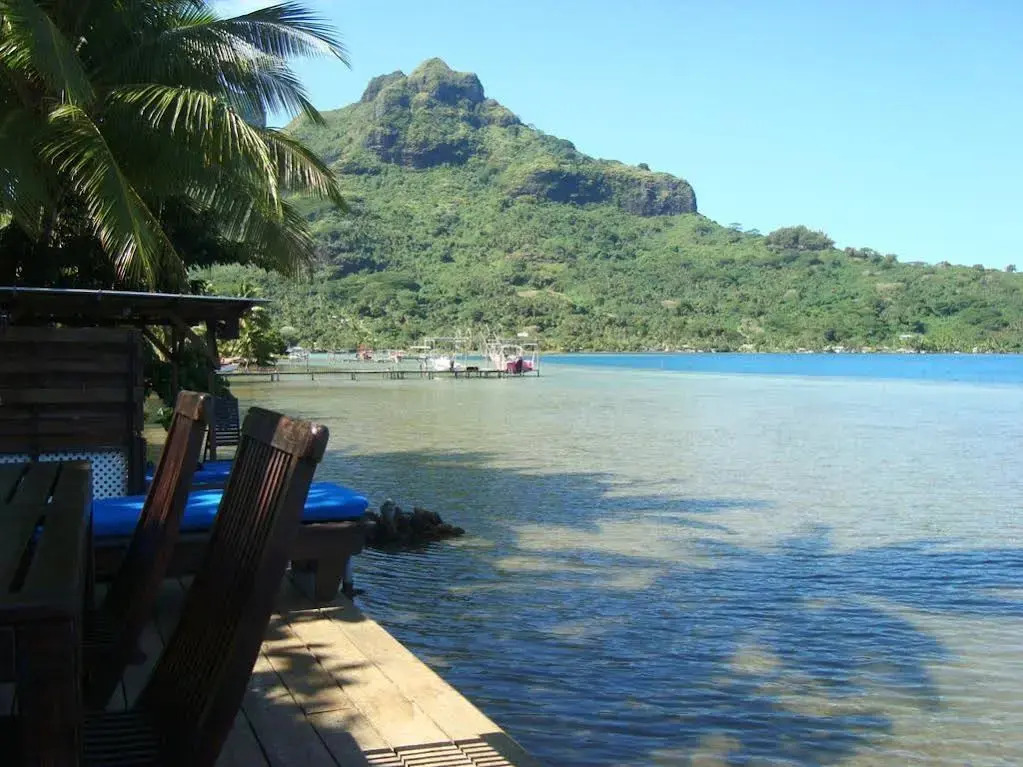 Bora Bora Bungalove