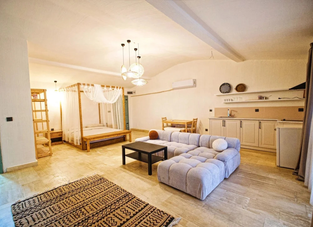 Ride And Stay Hotel