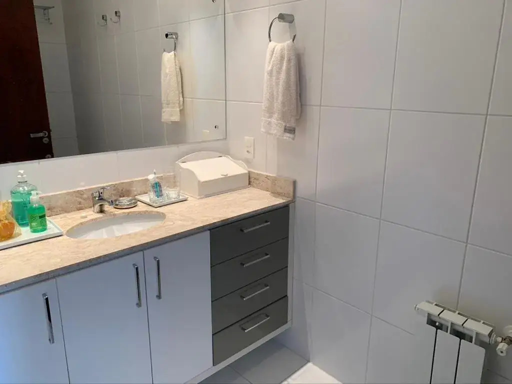 Ap Gramado Knorrville - 2 dorm com lareira, calefação e sacada