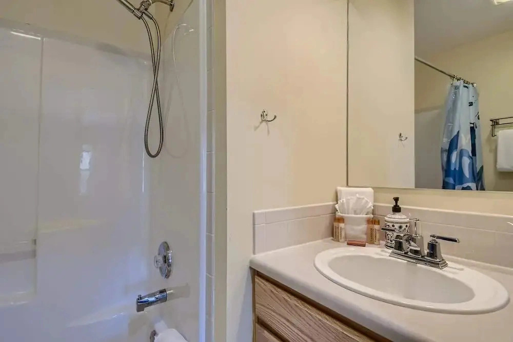 4BR Townhome w/ Private Hot Tub, Garage, and Deck