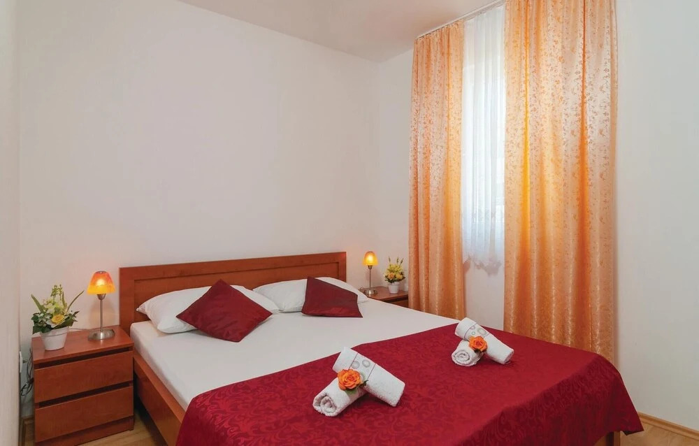 Stunning Apartment in Supetar With 2 Bedrooms and Wifi