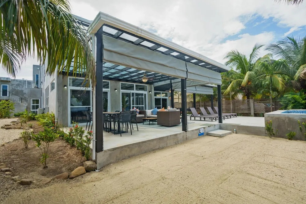 Conmigos 3 Bedroom Condo - Unit 1