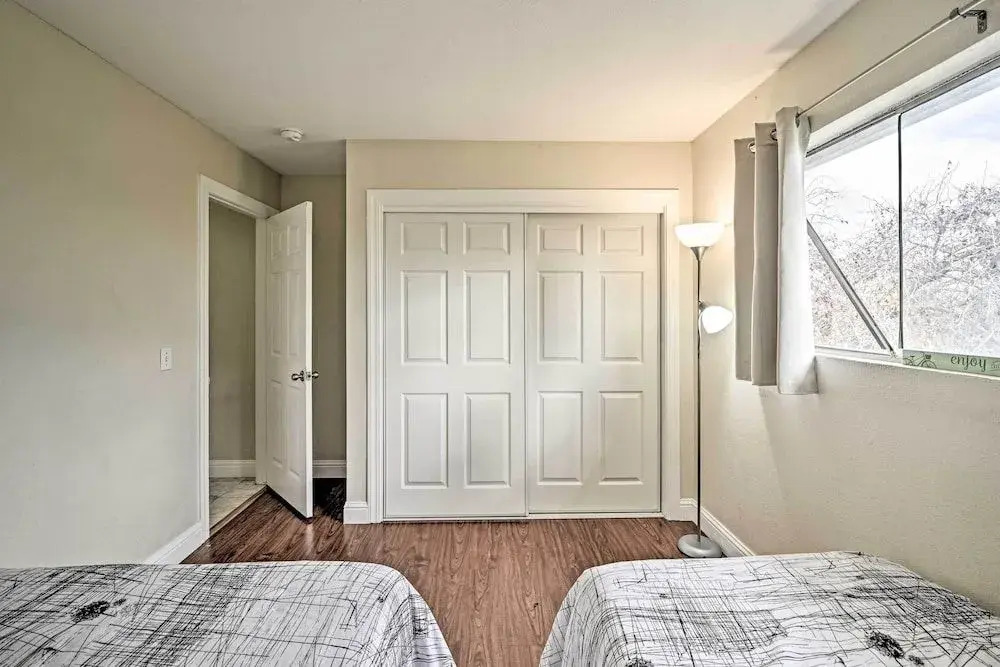 Sunnyvale Apartment With Off-street Parking