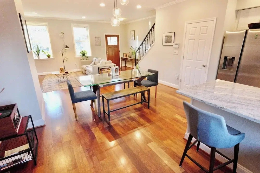 Pretty in Petworth-walkable to Metro & Restaurants