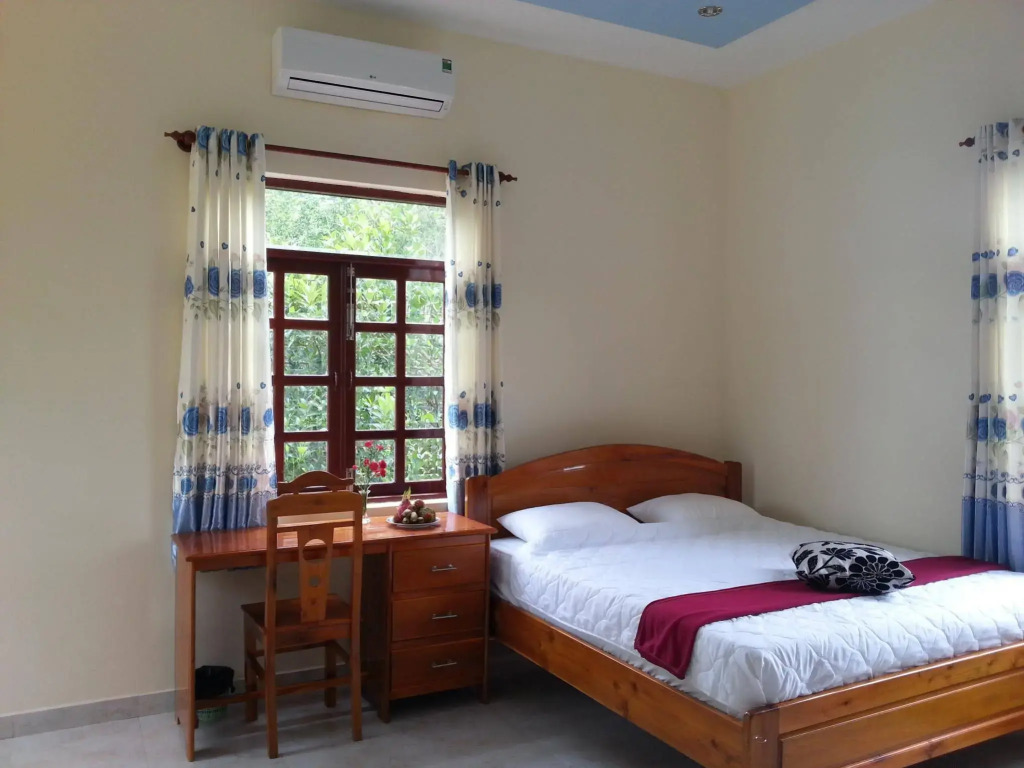 Cat Que Guest House