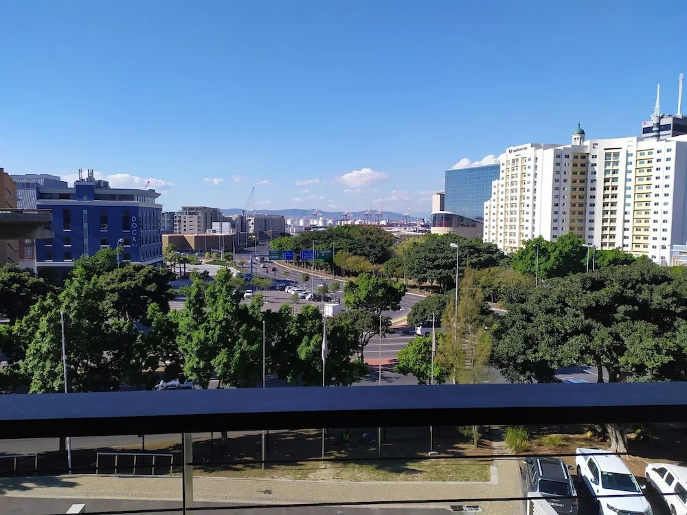 De Waterkant Studio Apartment - Fully Furnished and Equipped