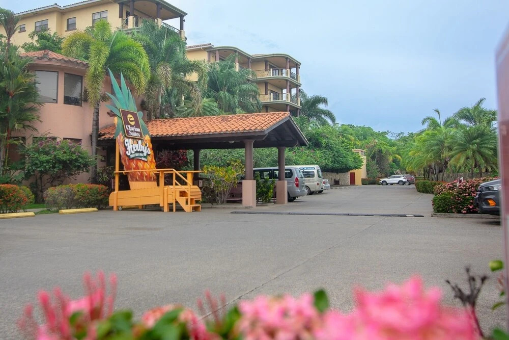 Pineapple Villa 442 condo