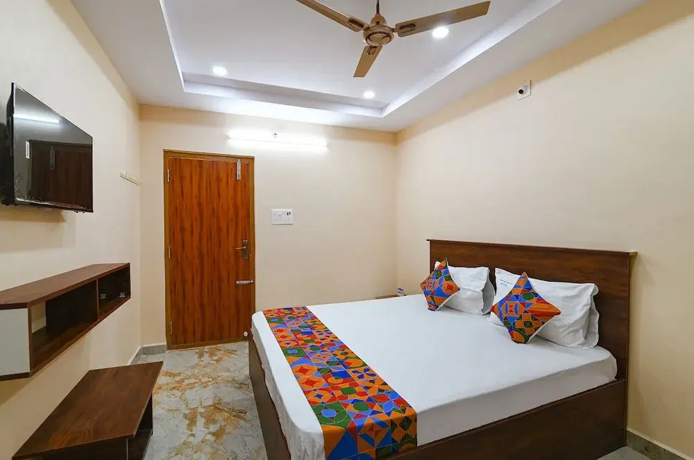 FabHotel Chandu
