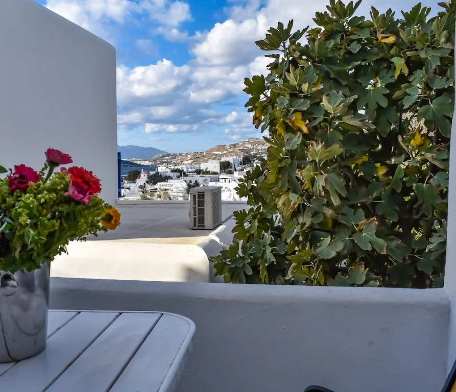 SeaView Central Suites