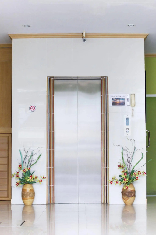 Patong Eyes Hotel
