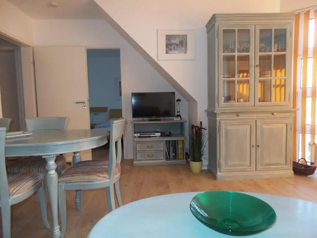 FeWo direkt am Strand , mit Balkon und seitlichem Meerblick, Haus Strelasund, Binz