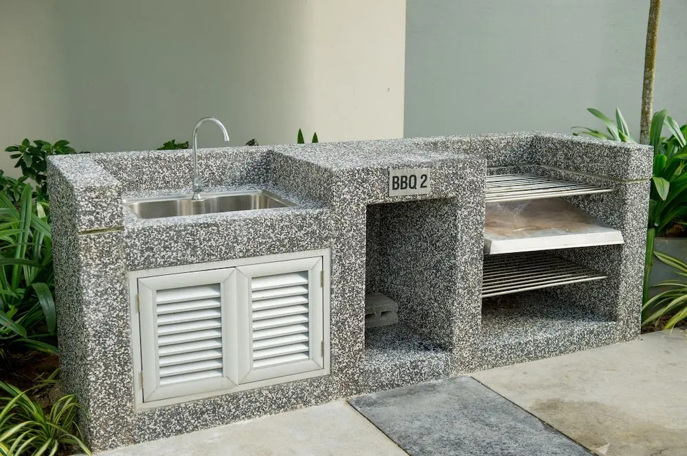 Ezzyhome@Medini