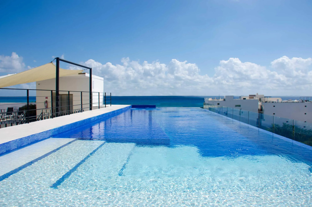 Hotel52