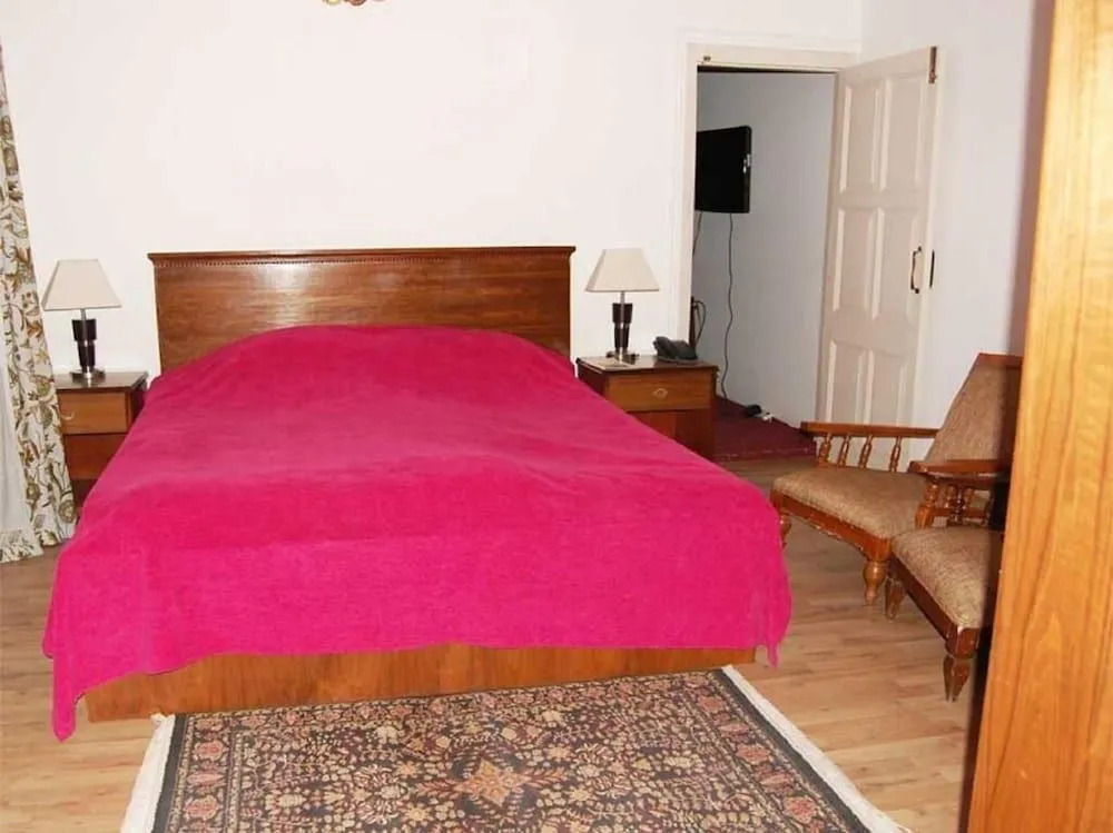 Hotel Nedous