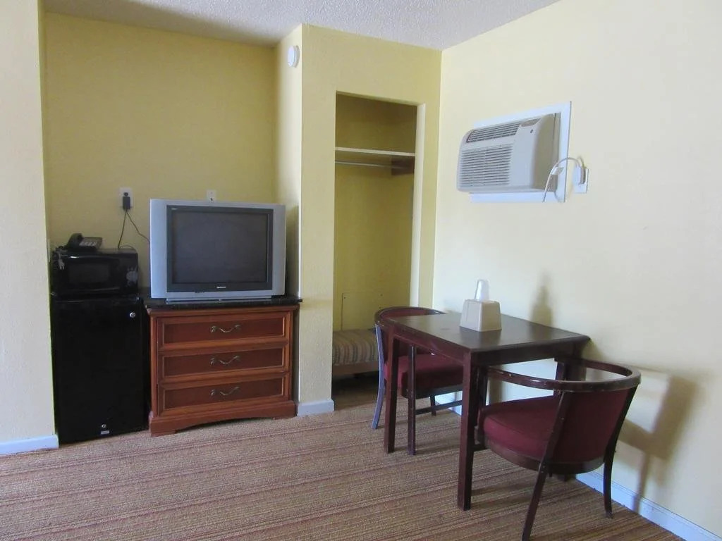 Relax Inn Tyler