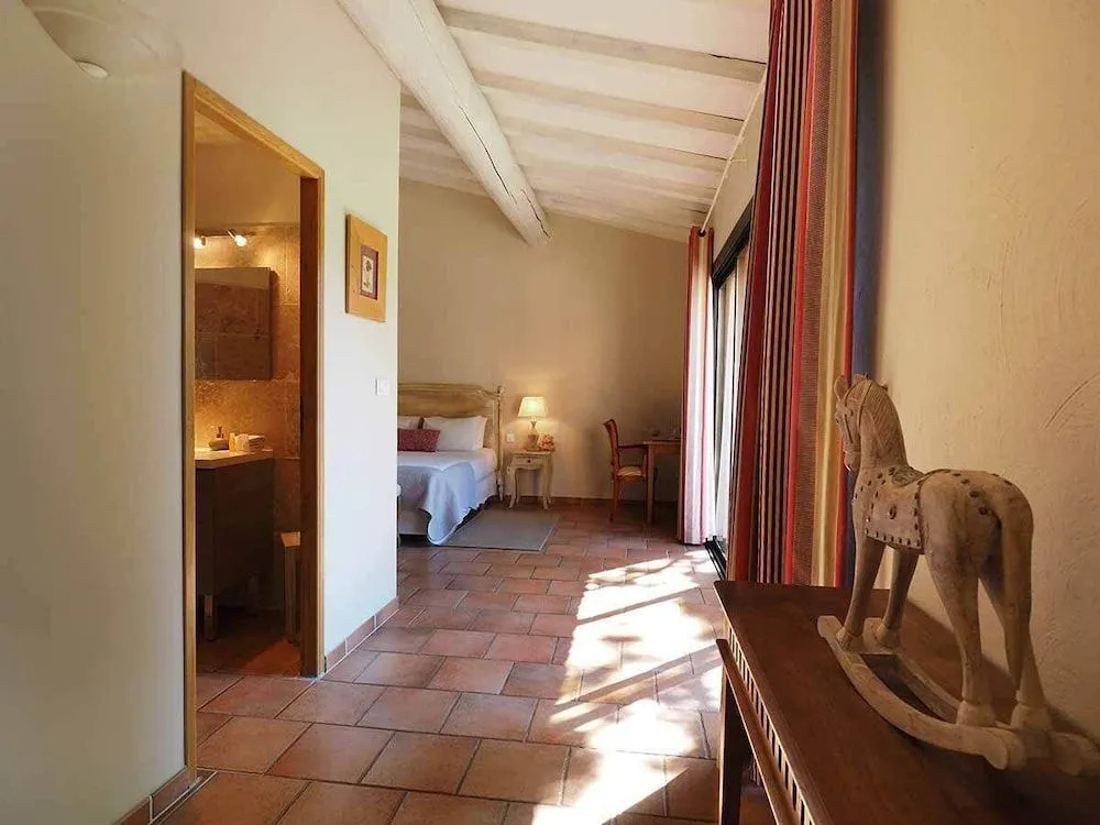 LE CLOS DES CYPRES - Maison dhôtes de Charme - Diner Gourmet & Bien-être