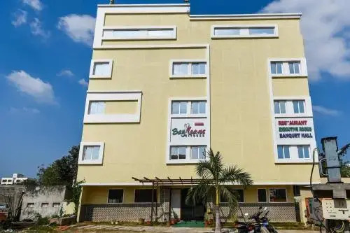 B Hotel by OYO Rooms