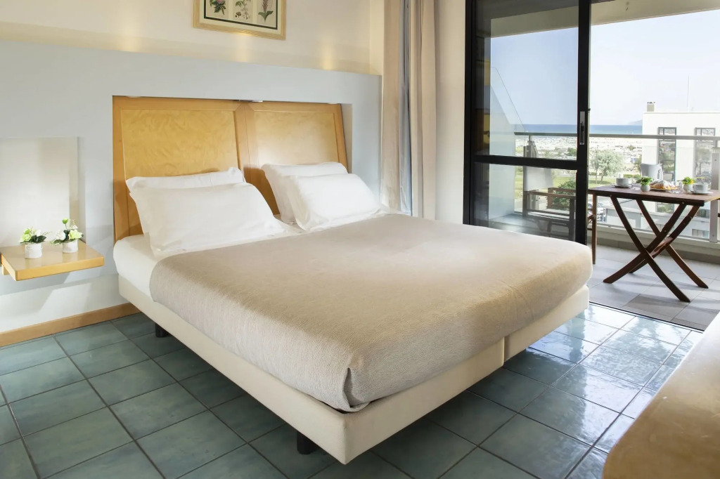 Club House Hotel