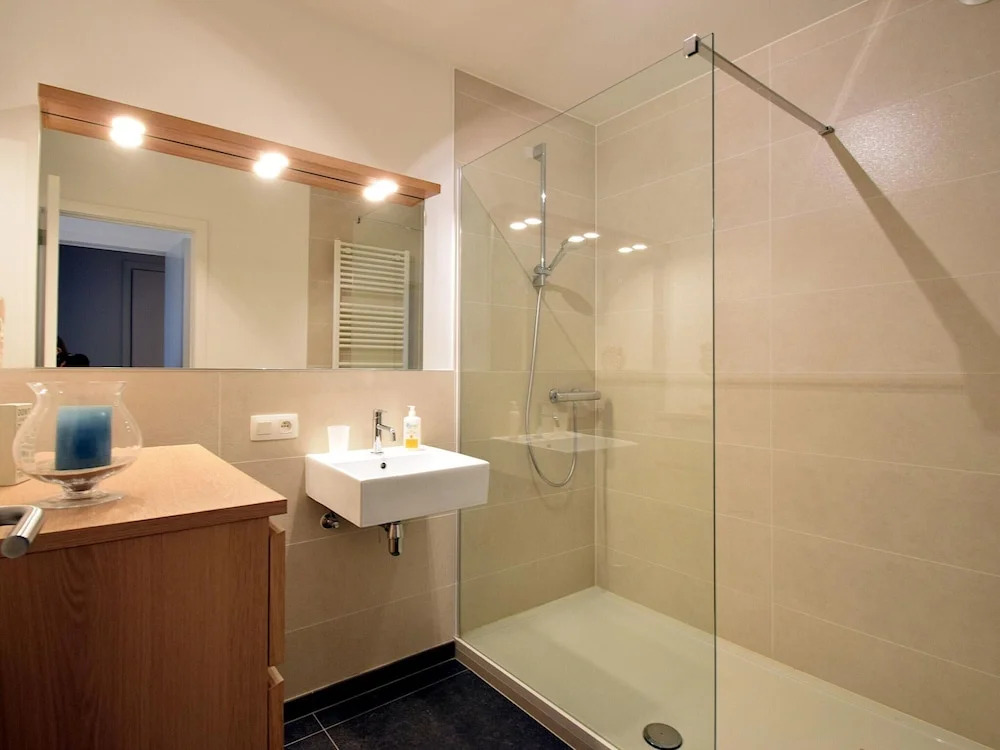 Barfleur Apartment With sun Terrace