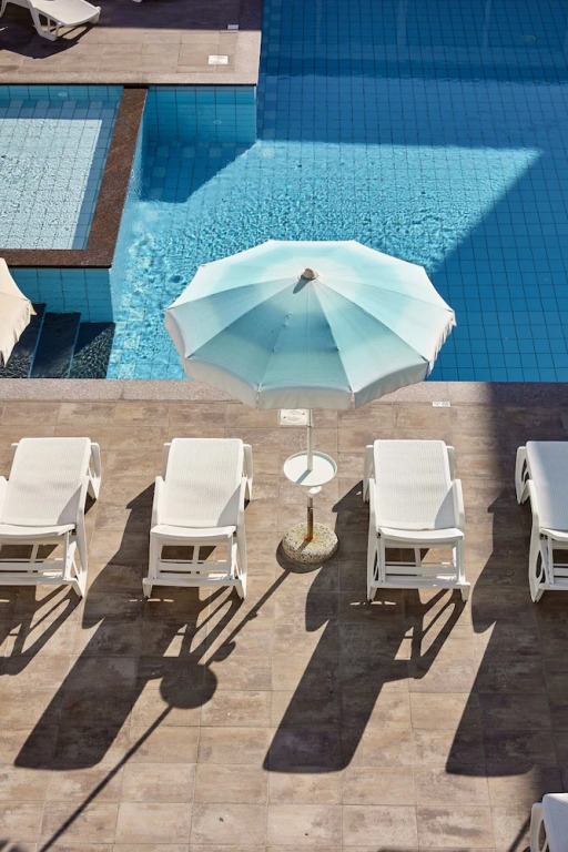 Golden Hotel