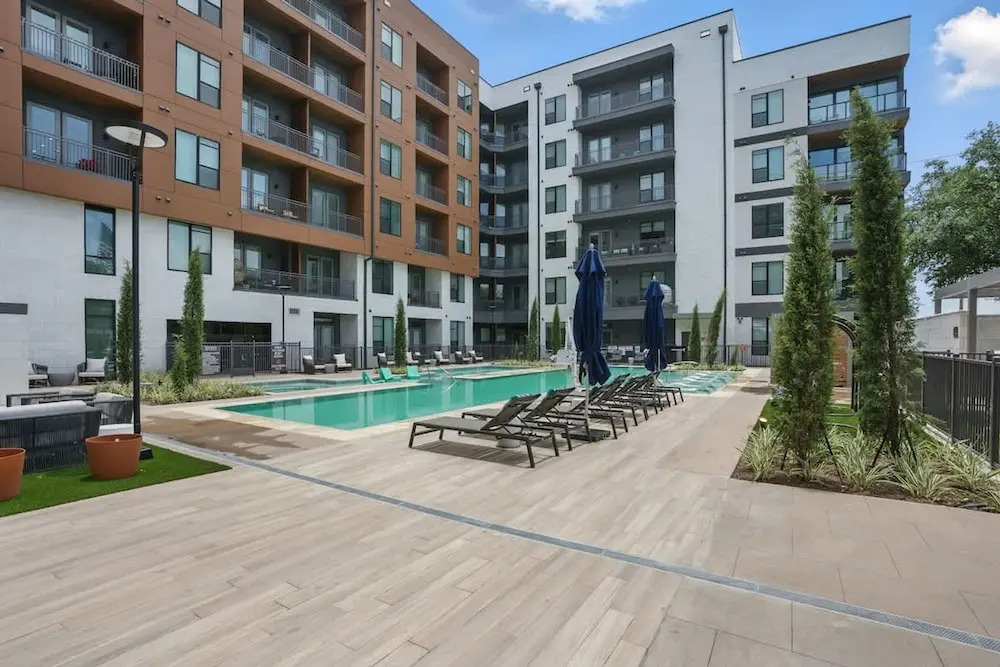 6min to Domain 12min DT Studio- Pool Parking