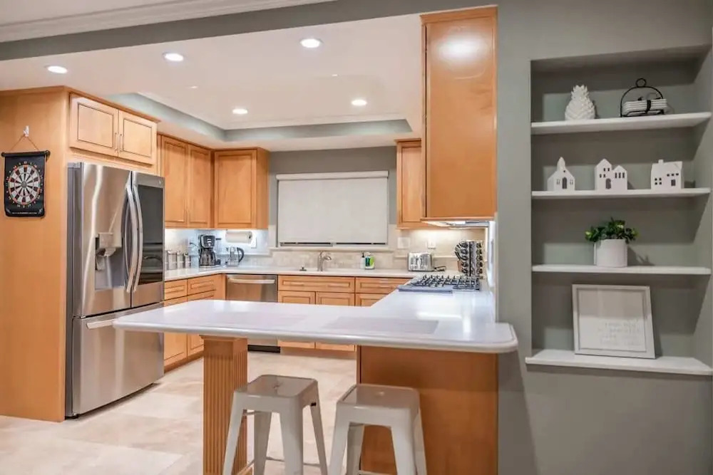 Marbella Lane - Charming 4BR Bungalo for Relaxing Retreat