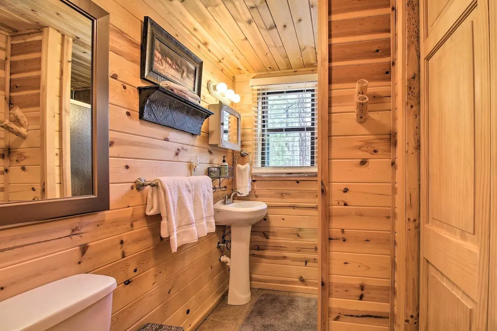 Lakeside Cabin on 2 Acres w/ Fire Pit + Hot Tub!