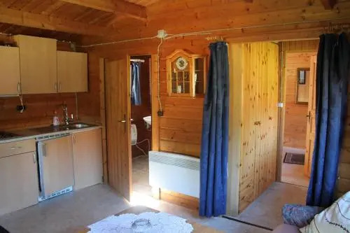 Haus Seerobbe-Blockhaus im Garten