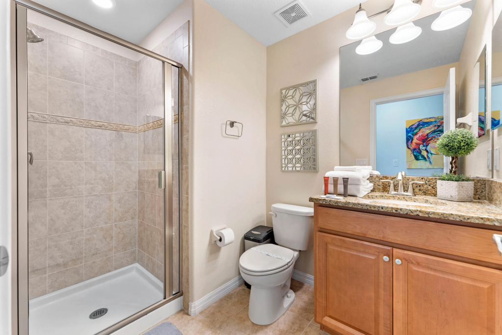 5 Bedrooms 4 Bathrooms Storey Lake 4819 Ct