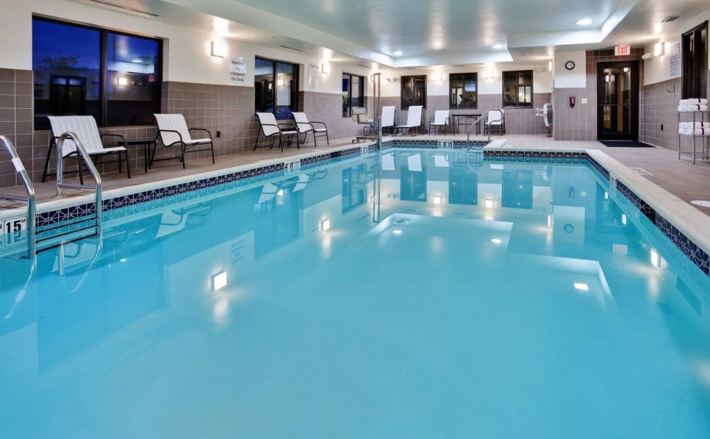 Holiday Inn Express and Suites Limerick - Pottstown by IHG