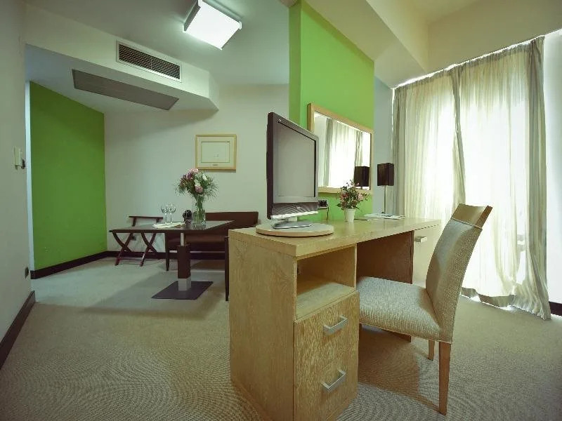 City Hotel