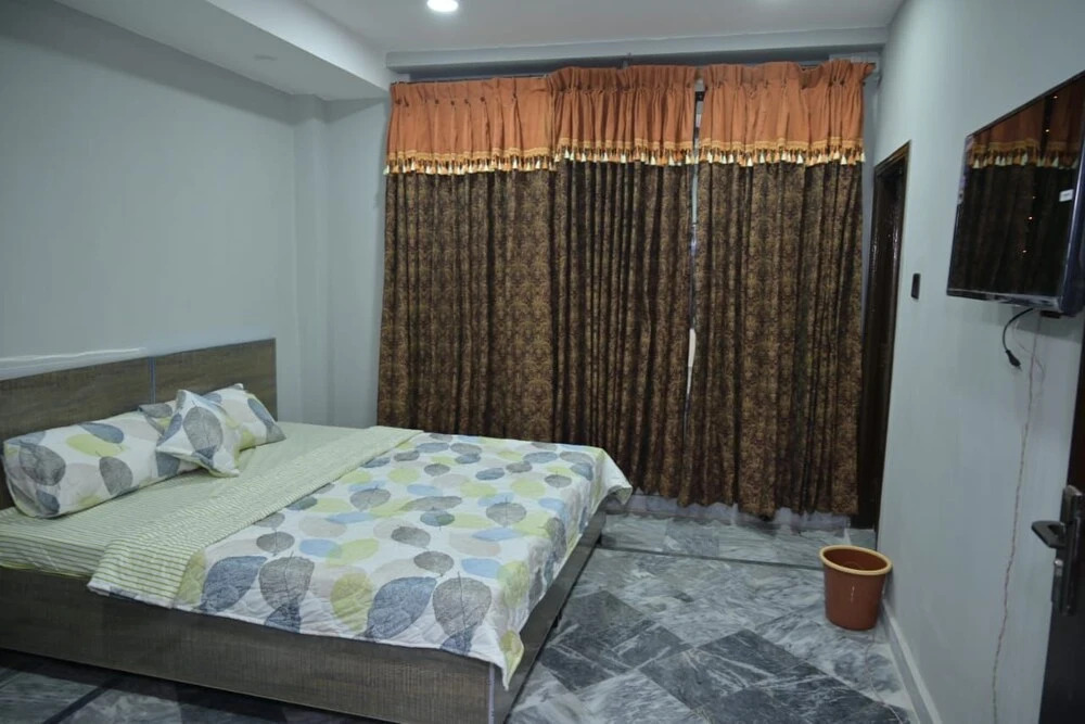 Royal Suites Hotel