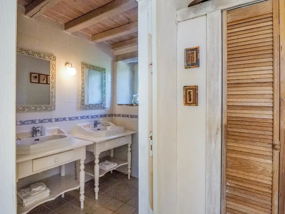 Holiday Home in Saint-Laurent-de-la-Salle with Pool