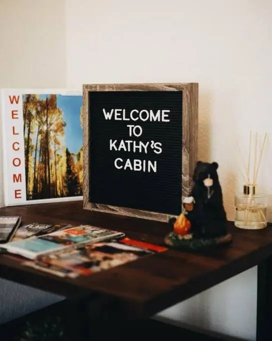 Cheerful Kathys Cabin on Lake Mary Rd, Hot Tub Spa, King Bed, Close to NAU & Airport!