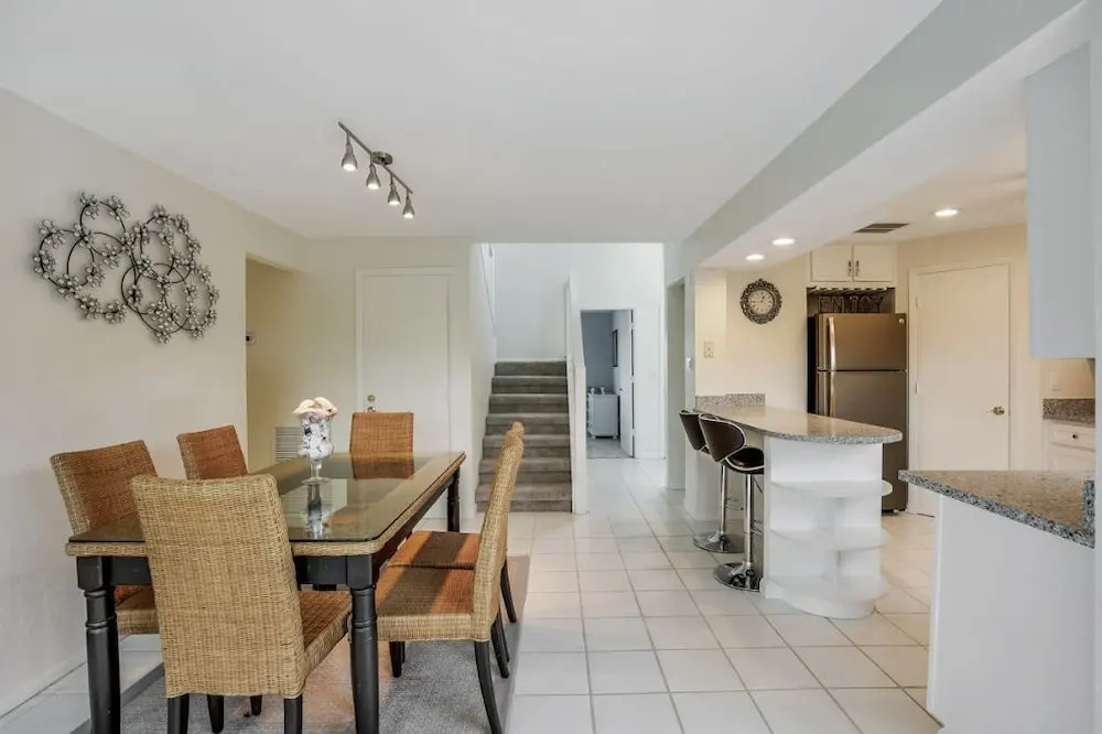 Colonial Home #54053