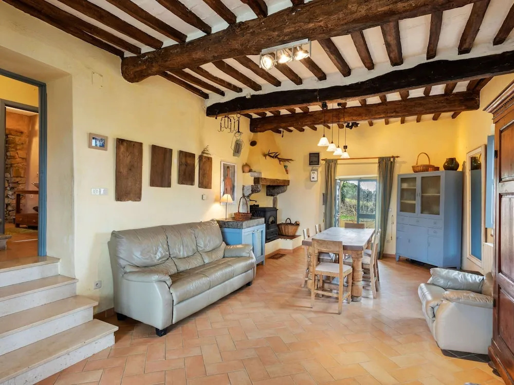 Tuscan Villa in Castiglion Fiorentino w/ Pool