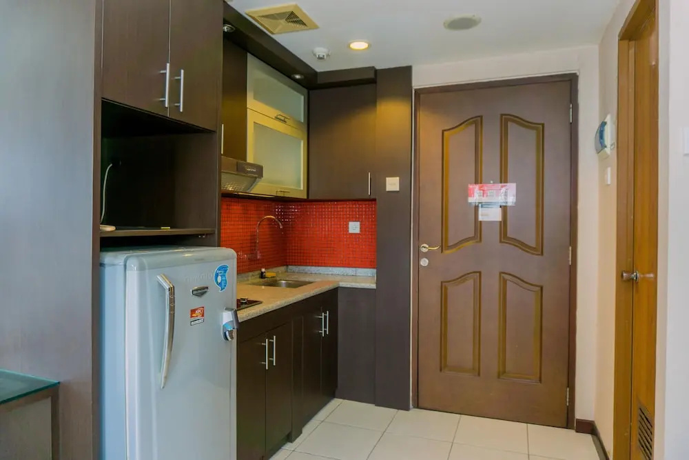 Modern Look And Comfy Studio Great Western Resort Apartment