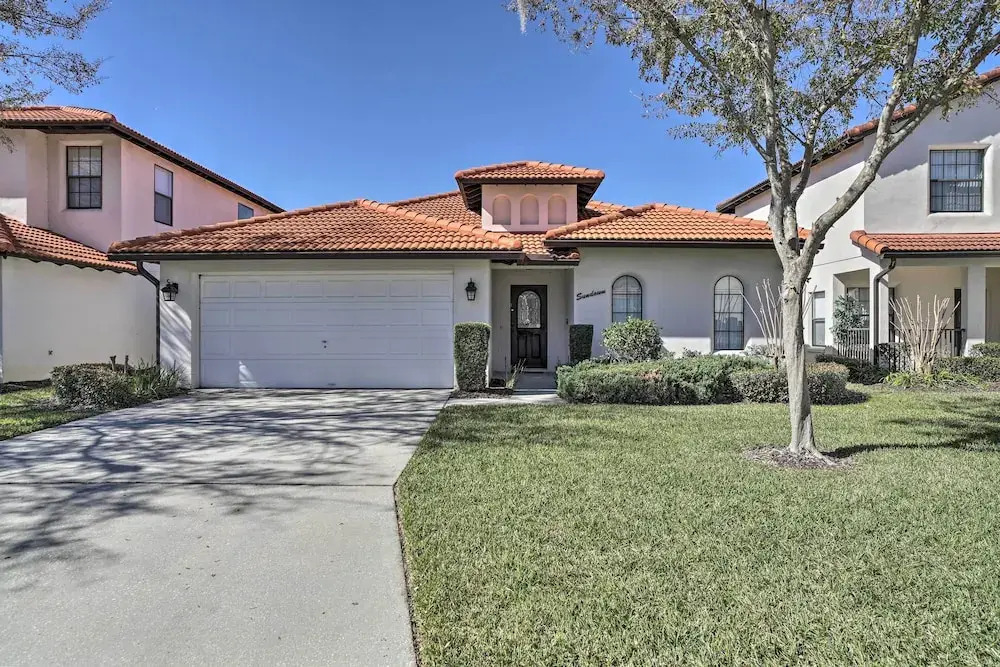 Spacious Clermont Getaway ~ 10 Miles to Disney!