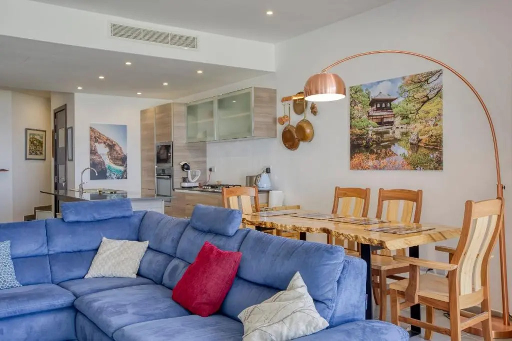Apartment With Pool-hosted by Sweetstay