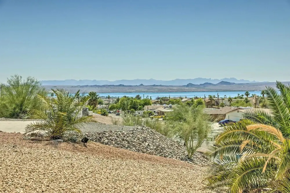 2 Mi to London Bridge: Lake Havasu Getaway