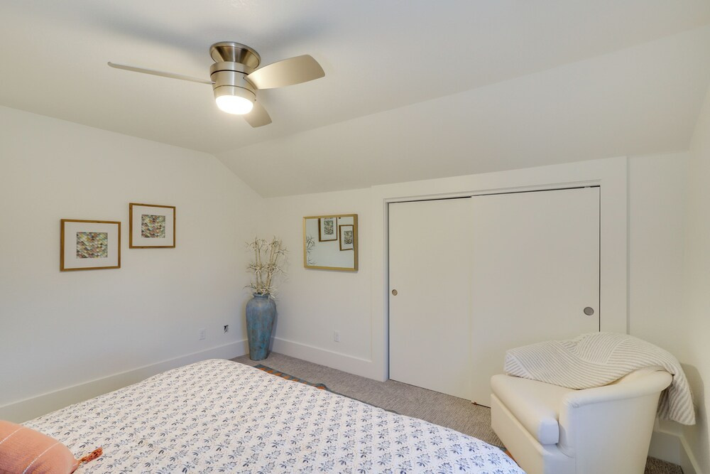 Indiana Vacation Rental - Walk to Syracuse Lake