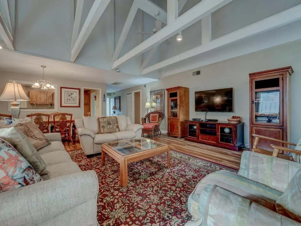 Queens Grant 671, 2 Bedrooms, Newly Renovated, Pool, Sleeps 6