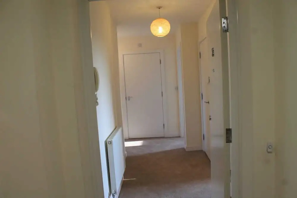 Remarkable 2-bed Apartment in Reading