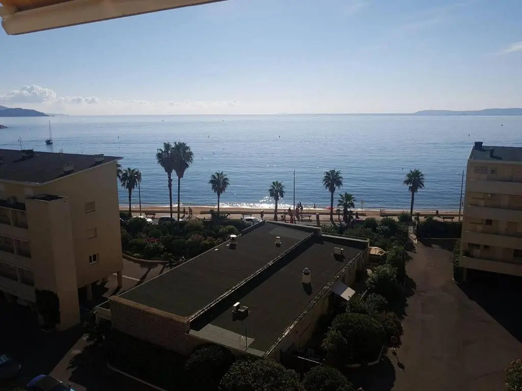 Appartement Le Lavandou, 1 pièce, 3 personnes - FR-1-308-77