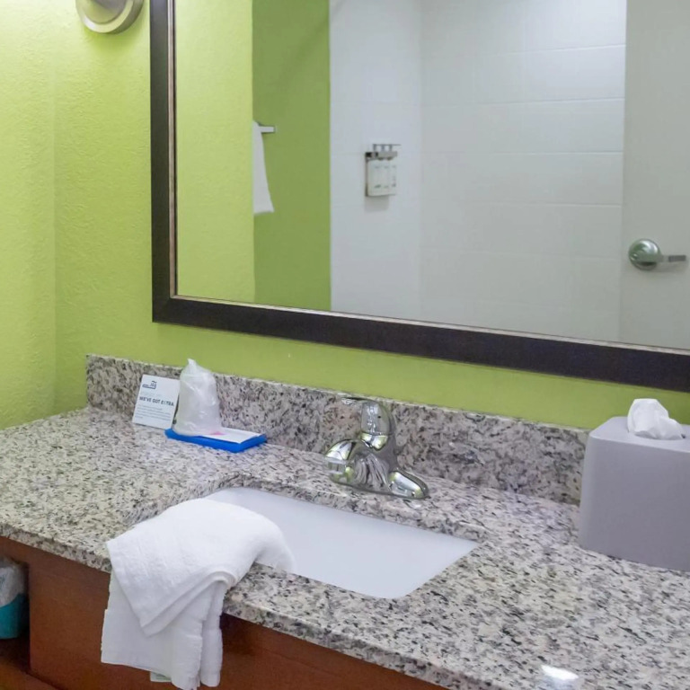 Holiday Inn Express Hickory - Hickory Mart by IHG