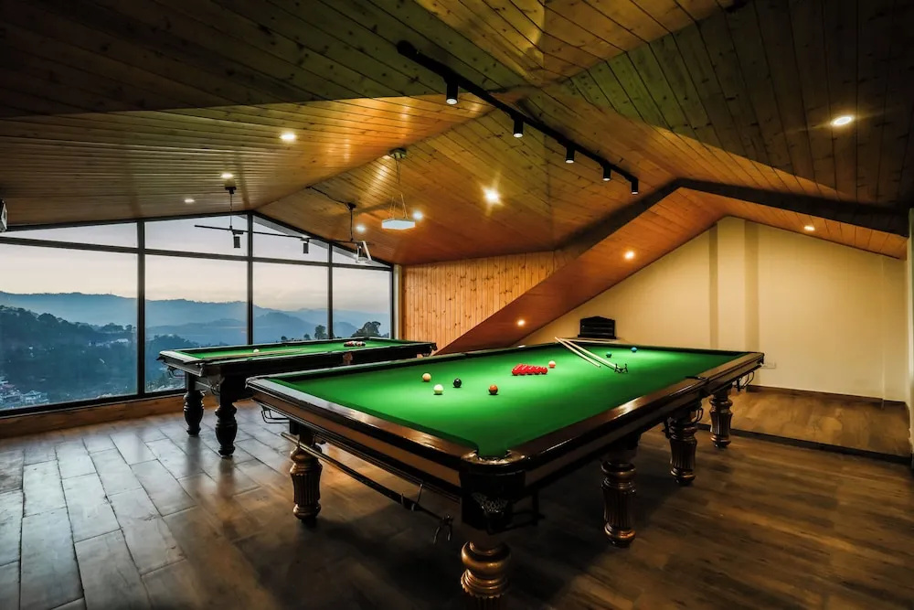 Hillshades Retreat 6-BHK Apartment by Alaya Stays with Sit-out Area, Restro, Game Zone, Panormic Hill Views