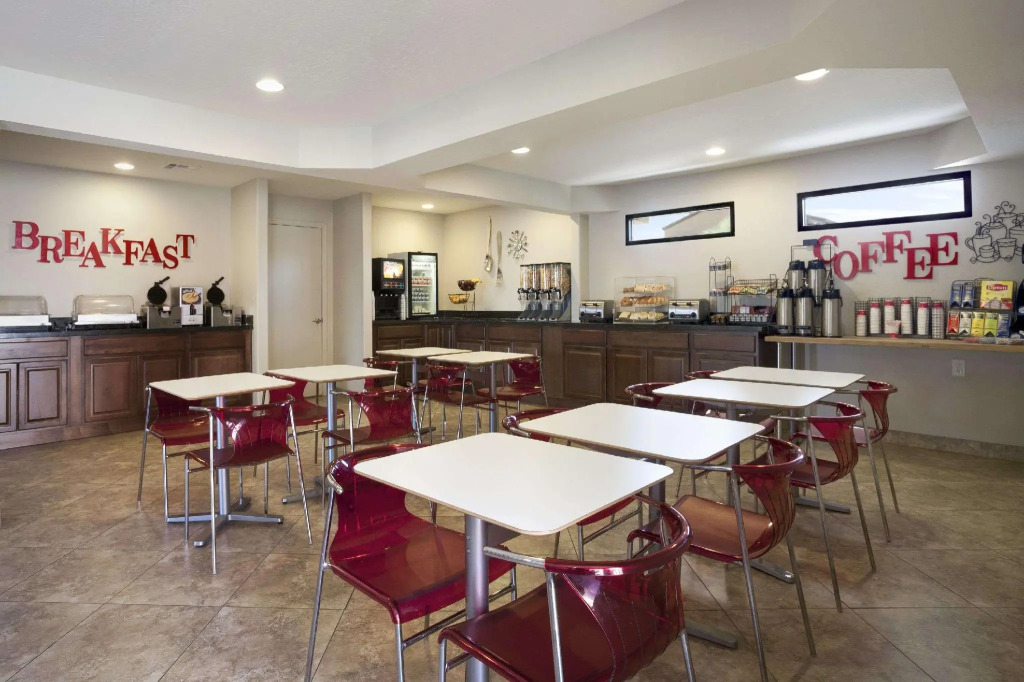 Infinity Inn & Suites