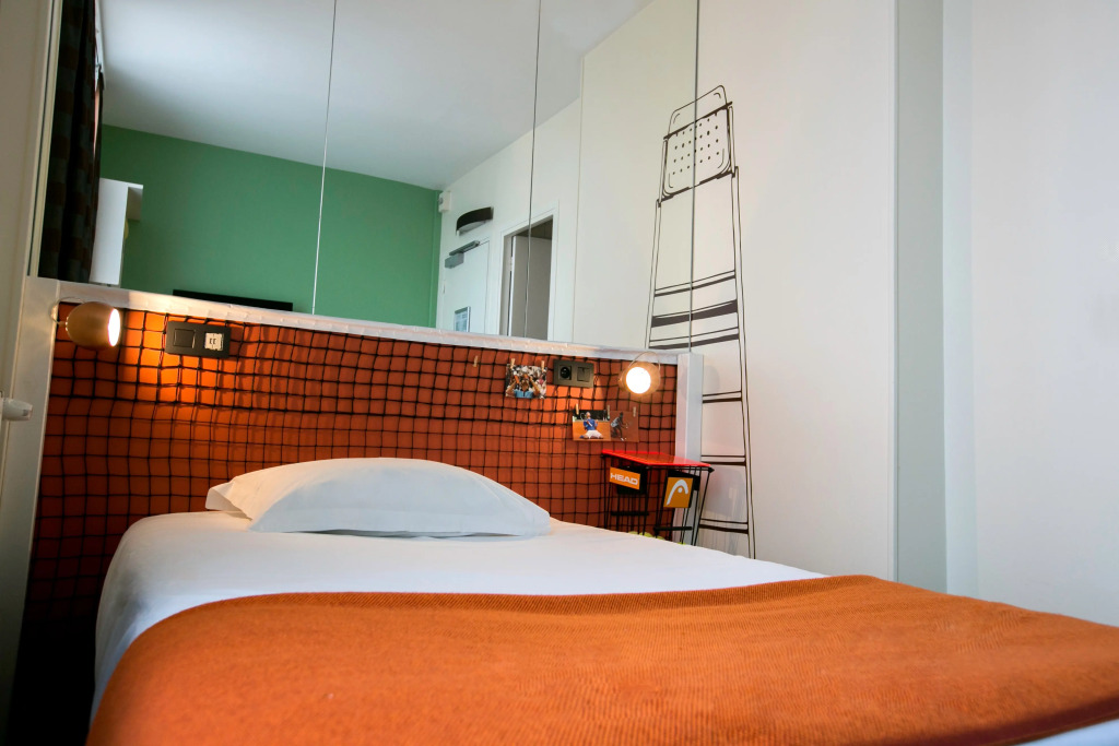 Hotel Olympic Paris Boulogne by Patrick Hayat
