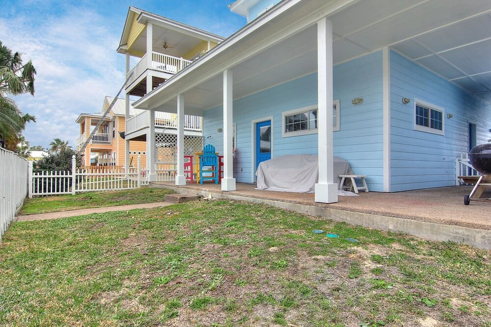 Bibby's Beach Bungalow
