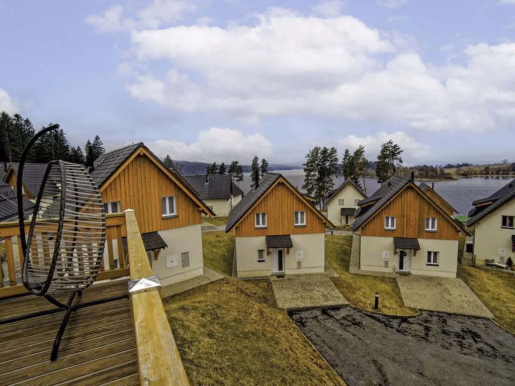 Lakeside Village 36 (+ sauna)